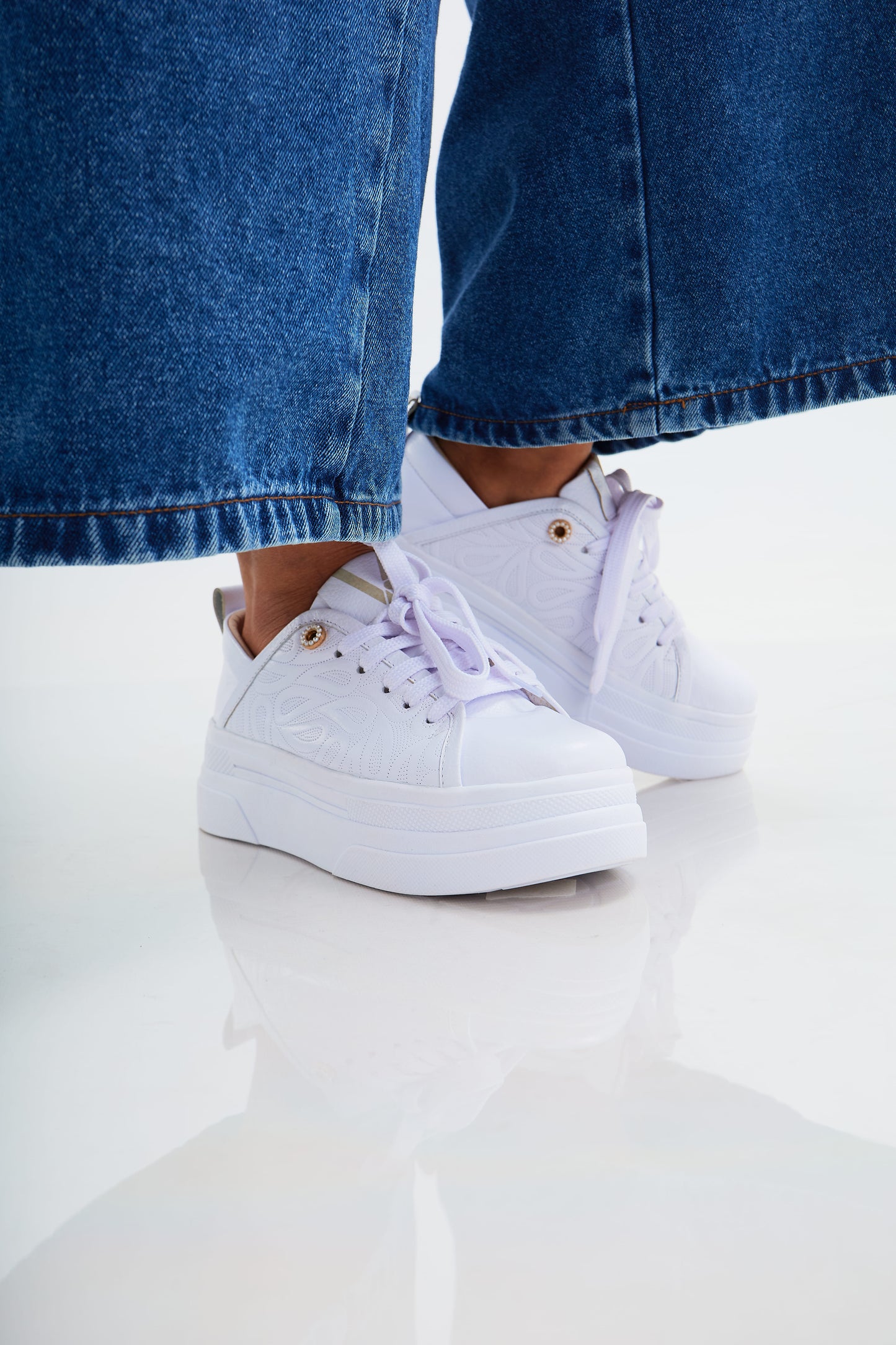 Zapatillas en cuero Val·lentia Blanco 001 TBL