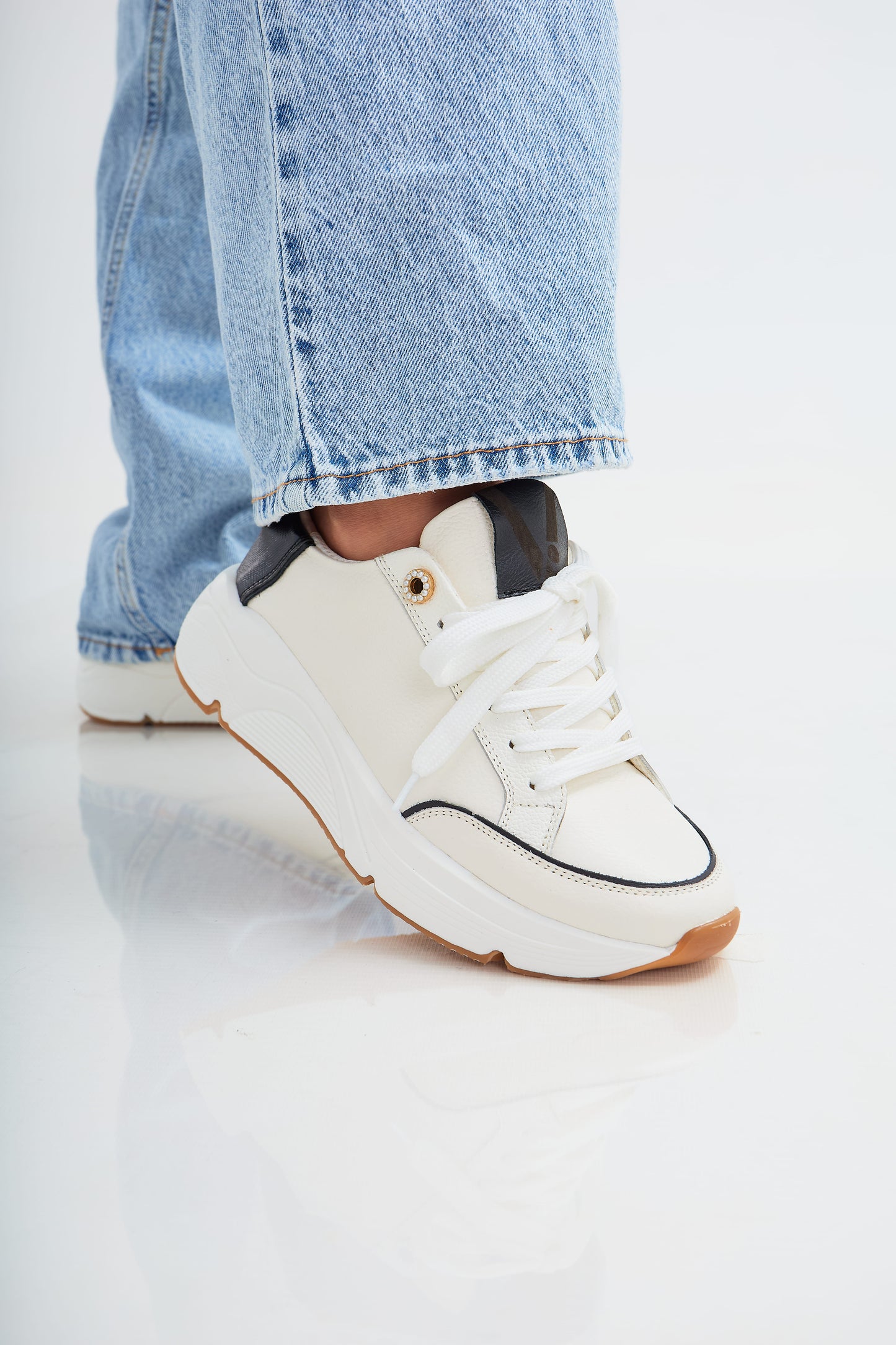 Zapatillas en cuero Val·lentia Blanco 002 BNL