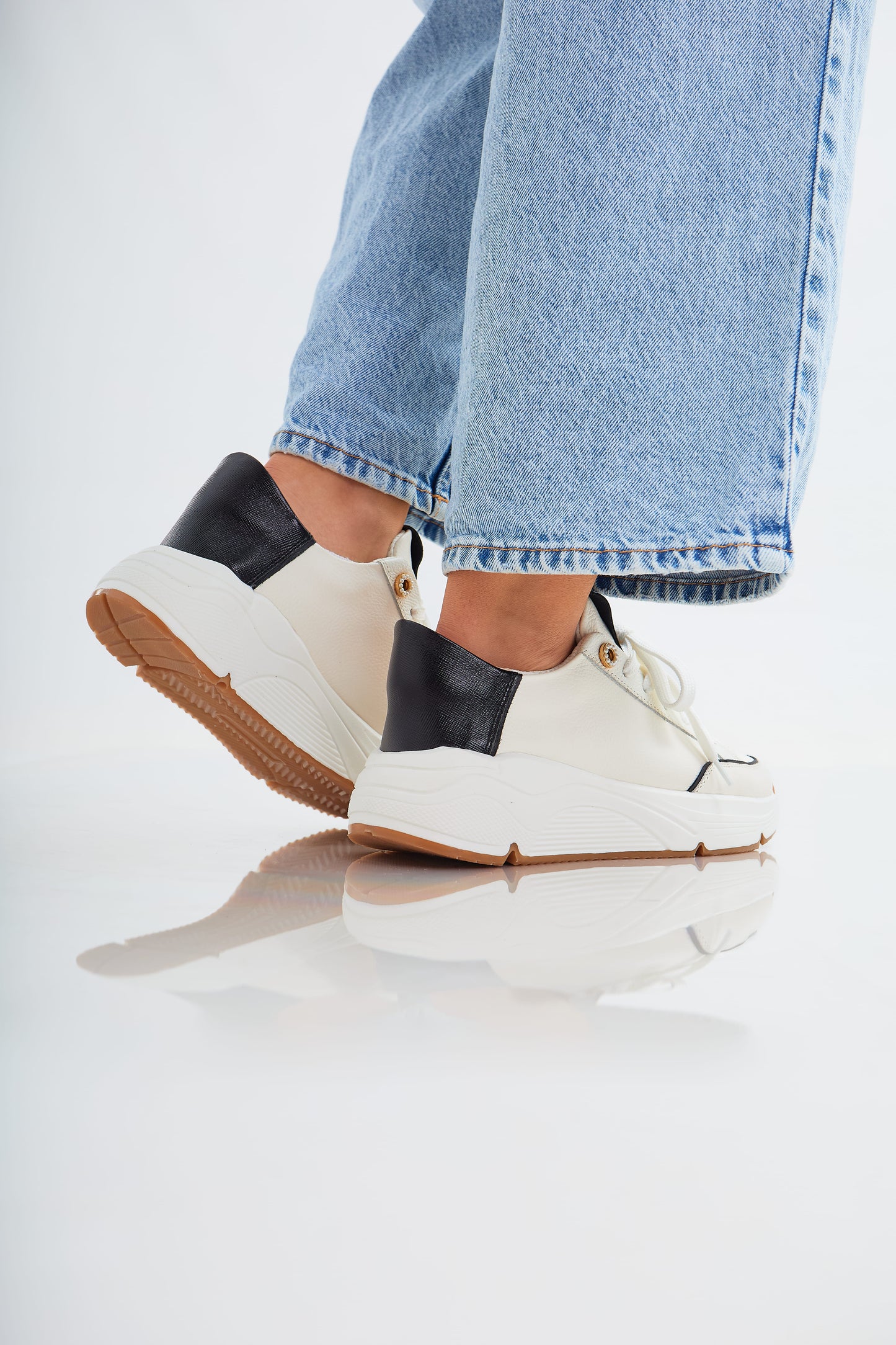 Zapatillas en cuero Val·lentia Blanco 002 BNL