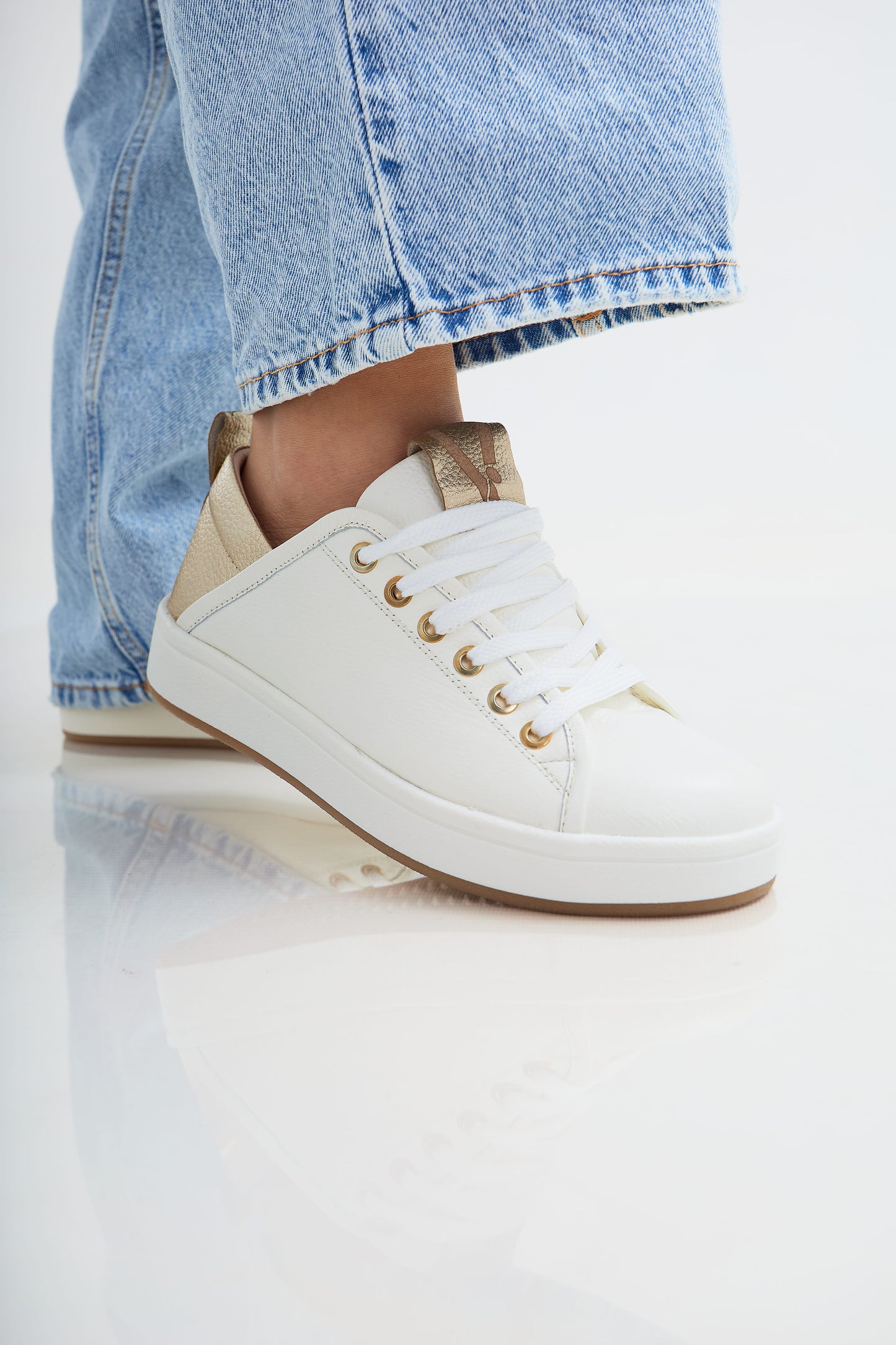 Zapatillas en cuero Val·lentia Dorado Blanco 001 BD